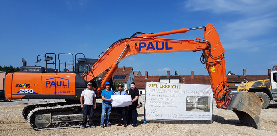 Feierlicher Spatenstich am Gablonzer Park mit Bagger